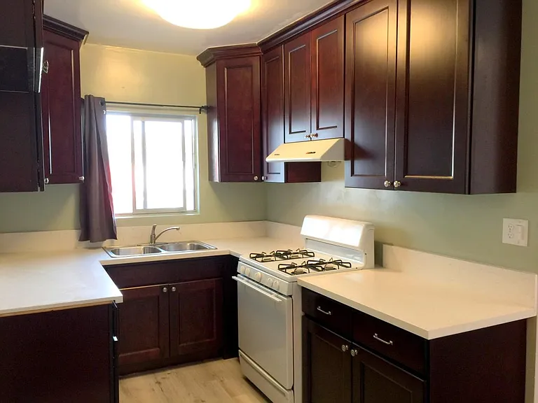 1681 College View Dr #9 — Photo 2