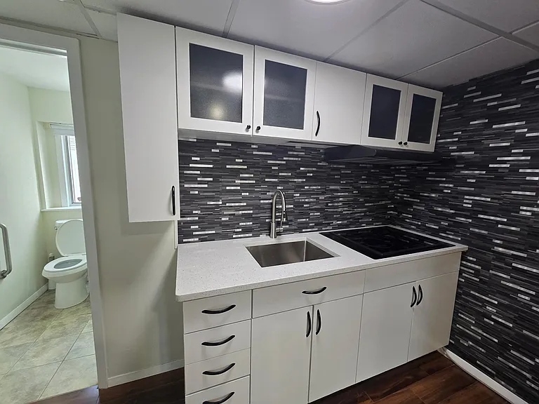 E Clearwater Rd — Photo 15