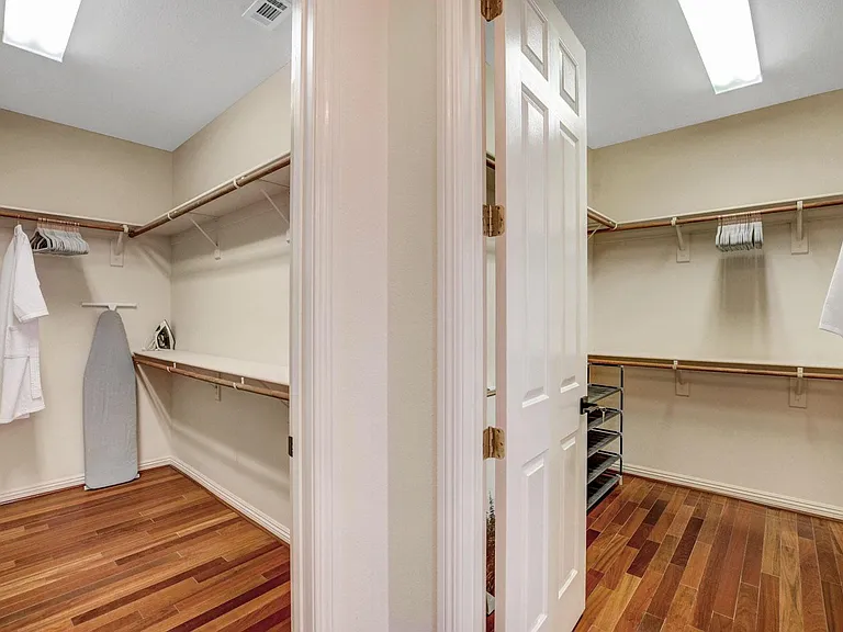308 Round Stone Ct — Photo 43