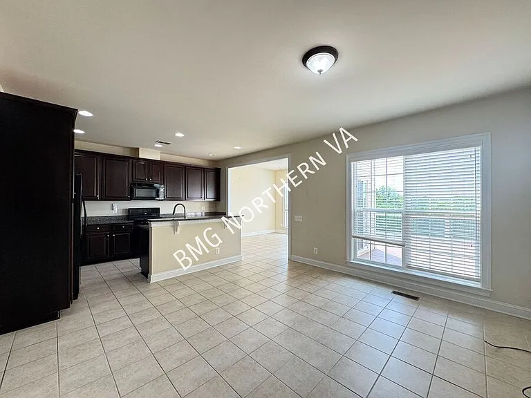 20647 Erskine Ter — Photo 11