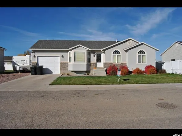 1244 S Spruce Dr, Roosevelt, UT 84066