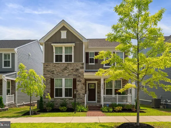 1843 Magnolia Fruit Dr, Dumfries, VA 22026