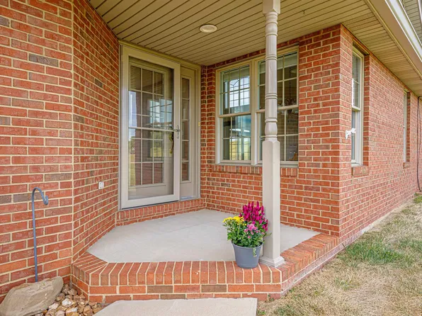 18935 Roscommon Rd, Evansville, IN 47725