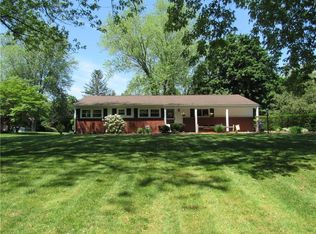 22 Crossfield Rd, Fairport, NY 14450