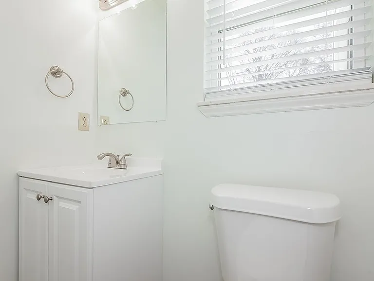 2341 Castlecomer Dr — Photo 16