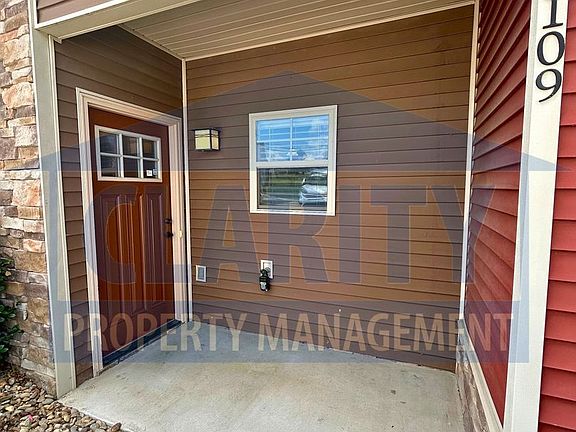 2nd image of 109 Belle Chase Way NE