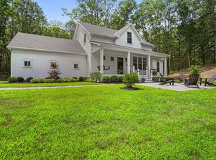 10 Castle Meadow Rd, Newtown, CT 06470