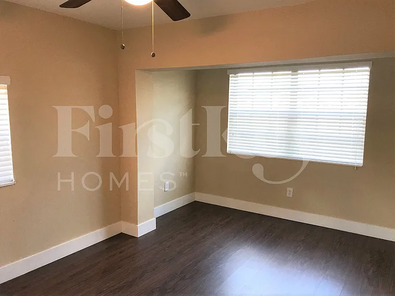 1420 NW 176th Ter — Photo 11