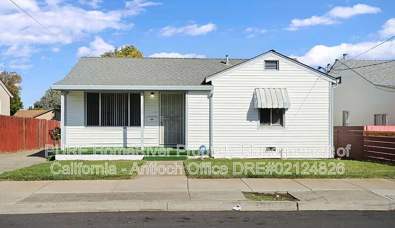 322 W Madill St