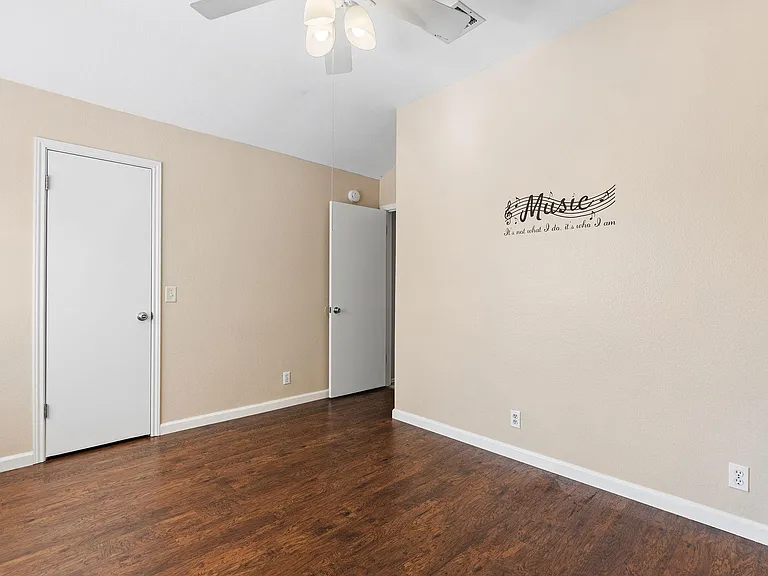 16802 Bailey Jean Dr — Photo 28