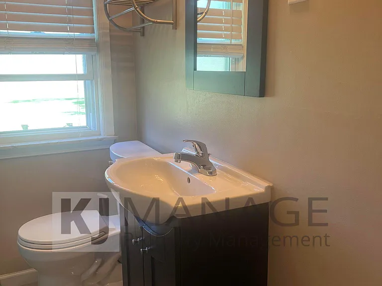 15631 Doris St — Photo 11