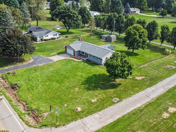 7553 Napoleon Rd, Jackson, MI 49201