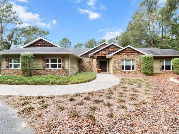 1096 N Pompeo Ave, Crystal River, FL 34429