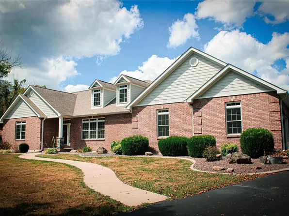 4 Eagle Ct, Farmington, MO 63640