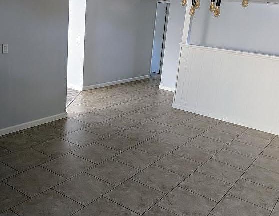 4th image of 1227 Eucalyptus Ave