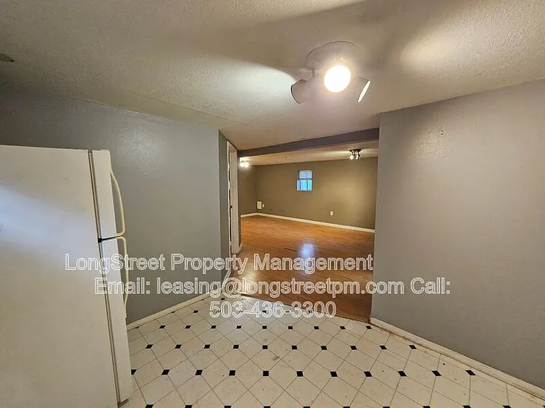 1734 SW Market St — Photo 27