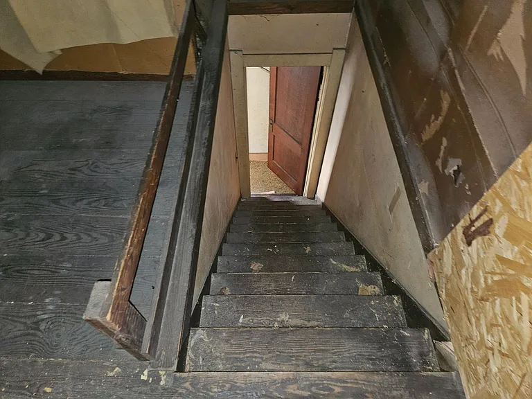 910 Woodward Ave — Photo 3