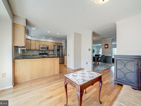 5th image of 4113 Meadow Field Ct