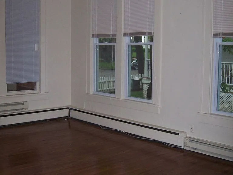 206 W Washington St — Photo 9
