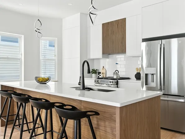 10 Woodford St #3, Dorchester, MA 02125