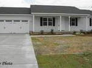 121 Eagle Ridge Dr, Beulaville, NC 28518