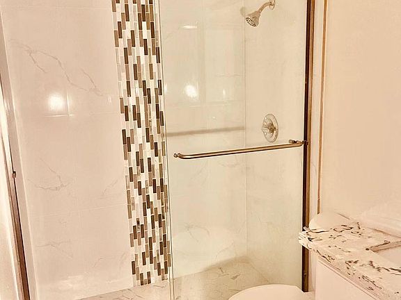 4th image of 8328 Mission Dr Unit E