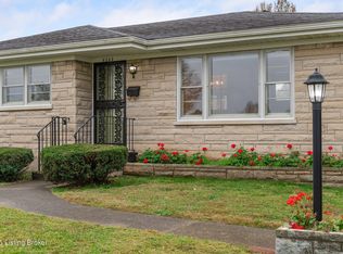 8202 Red Cedar Way, Louisville, KY 40219
