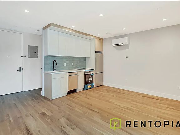 3rd image of 415 Manhattan Ave #317B