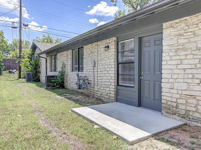 5703 Gloucester Ln — Photo 19