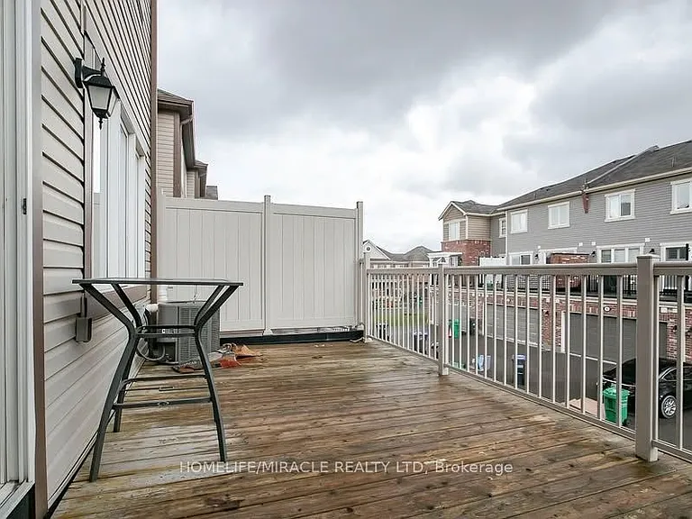 229 Remembrance Rd — Photo 42