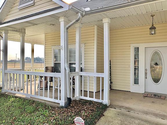 3rd image of 530 E Kaufman St