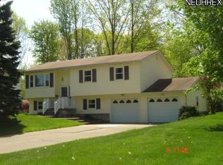 4633 Barrington Dr, Austintown, OH