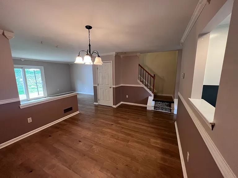 3915 Penns Dr — Photo 3