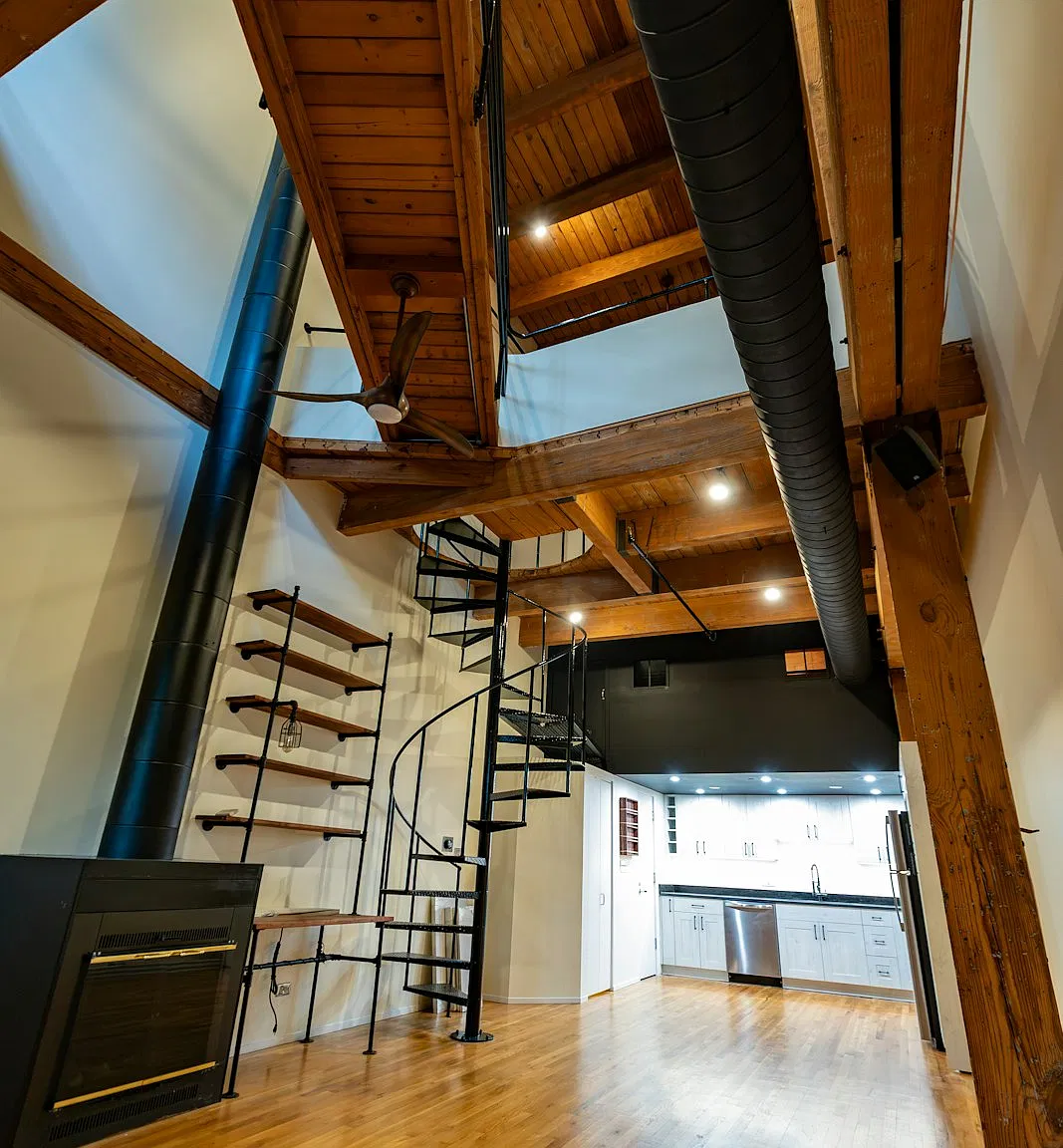 2411 North Surrey Court, Unit 1G — Photo 2