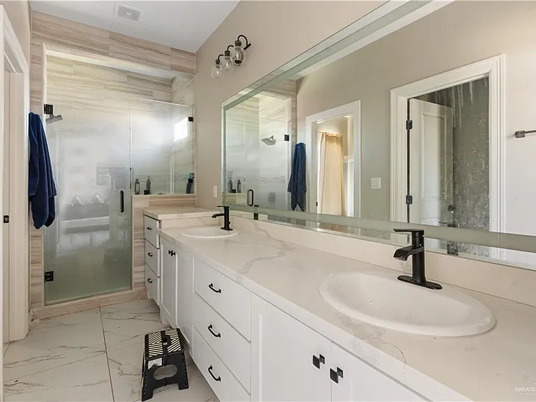 822 Whitewing St — Photo 7