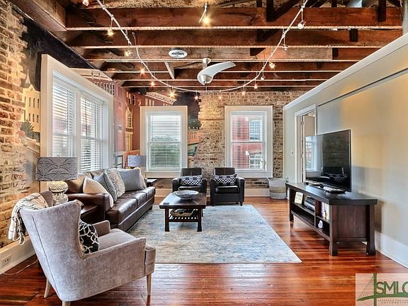 4th image of 202 W Broughton St #302-302-30