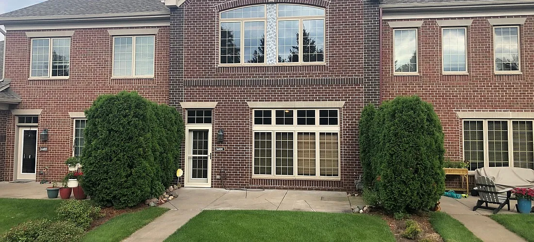 2 bed, 1.5 bath, 1730 sqft, $2,295 — Photo 2