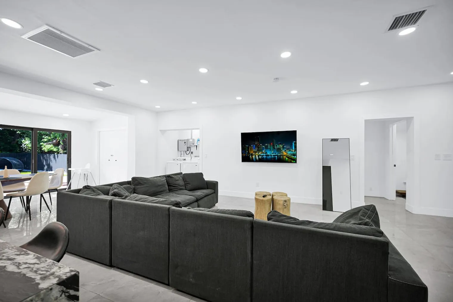 4 bed, 3.0 bath, $17,733 — Photo 3
