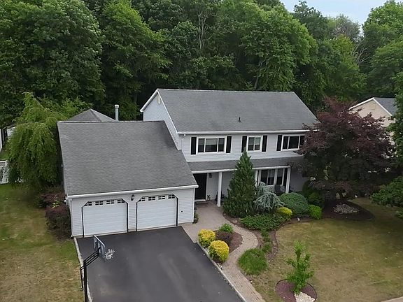 2nd image of 18 Erin Ln
