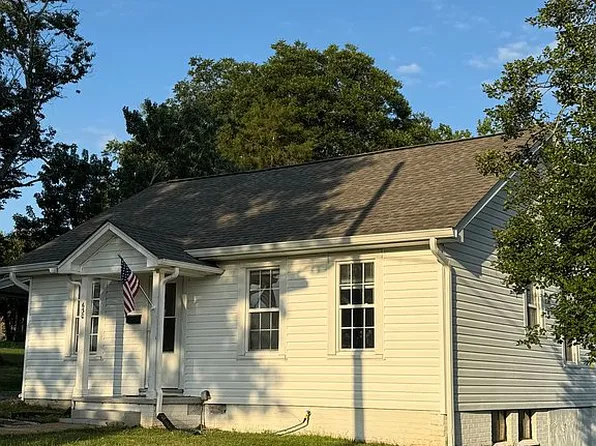 630 Montgomery Ave NE, Cleveland, TN 37311