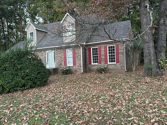 2nd image of 1713 Winewood Rd