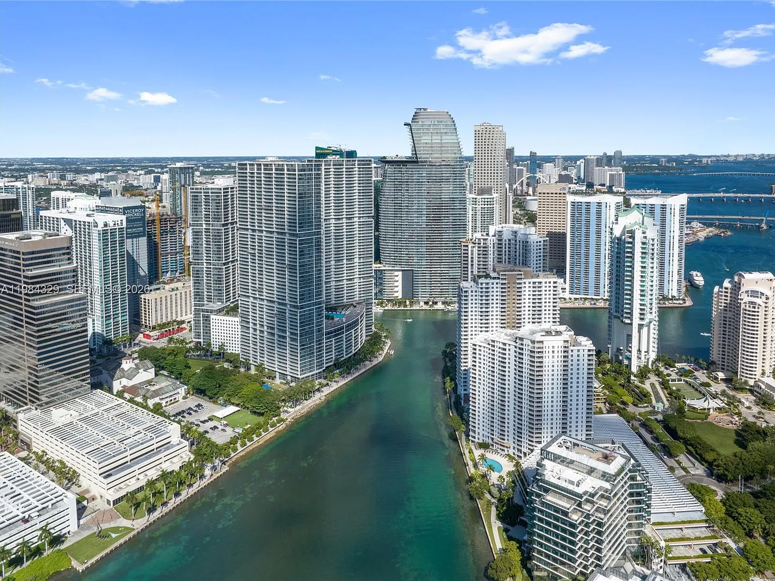 Aston Martin Residences — Photo 2