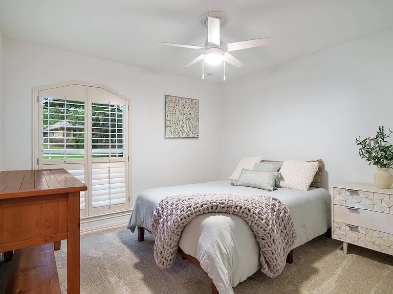 6423 Redpine Rd — Photo 16