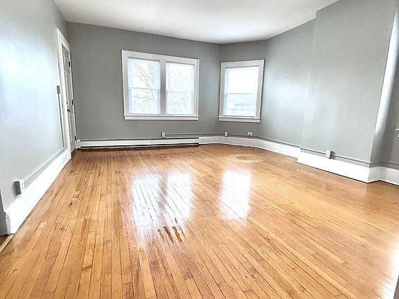 2nd image of 207 N Townsend St #7