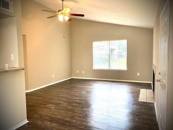 2 & 3 bedroom living area