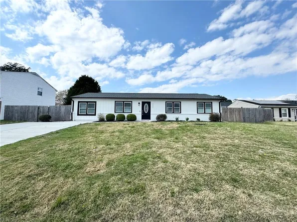 1657 Kilt St, Virginia Beach, VA 23464