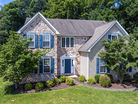 5th image of 238 Ferndale Ln