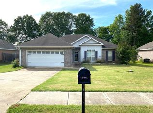 904 Oak Crest Ct, Wetumpka, AL 36092