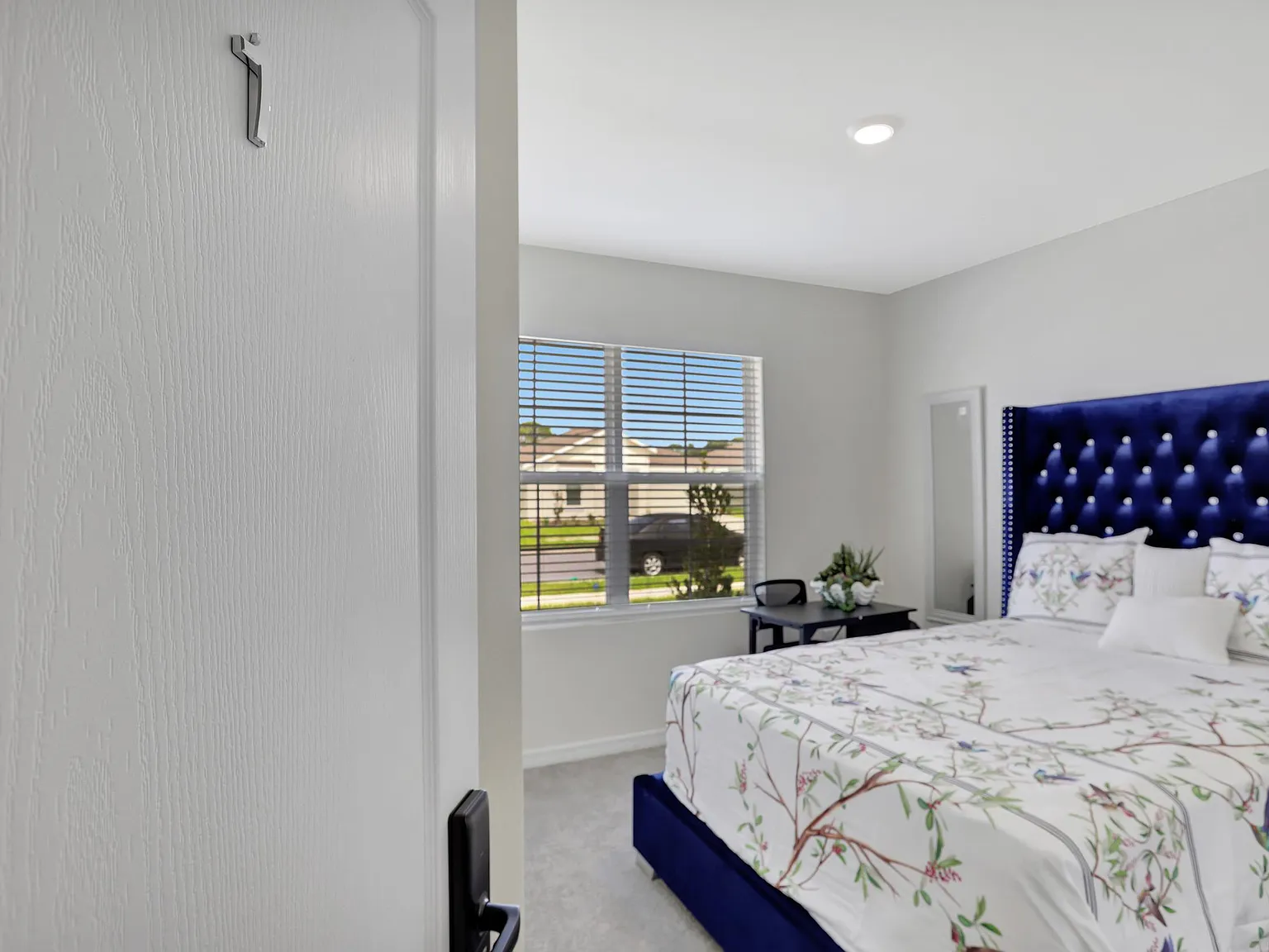 4 bed, 2.0 bath, 1828 sqft, $1,027 — Photo 1