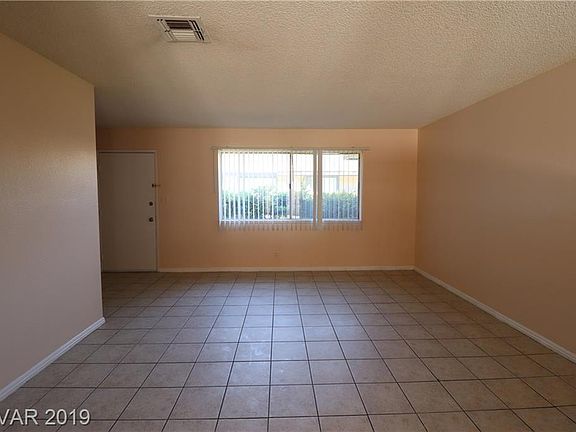4th image of 6138 Meadowgrass Ln